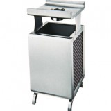 古典式電梯口垃圾桶