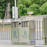 貴陽(yáng)街道不銹鋼垃圾桶上新 “顏值”滿滿