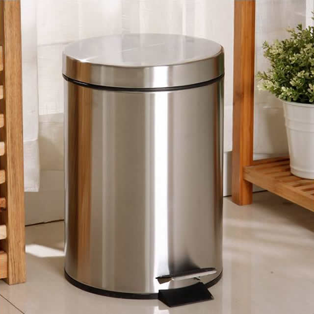 家用腳踏式不銹鋼垃圾桶圖片