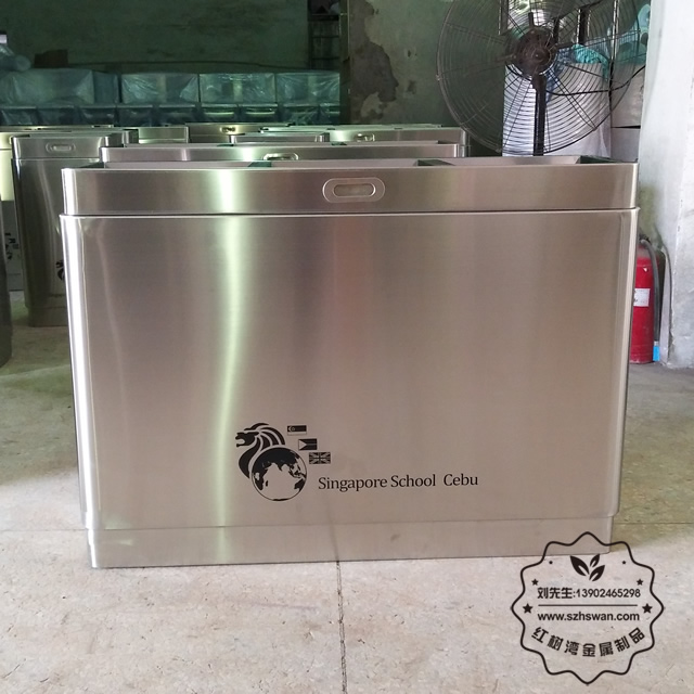 無(wú)蓋不銹鋼垃圾桶照片010 無(wú)蓋不銹鋼垃圾桶照片010