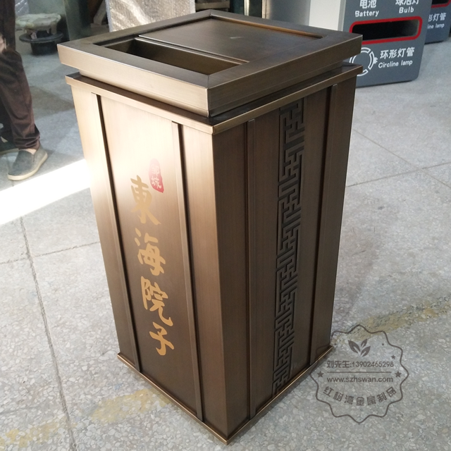 方形電梯口不銹鋼垃圾桶圖片05 方形電梯口不銹鋼垃圾桶圖片05