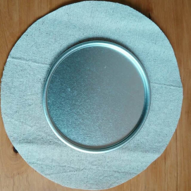 用奶粉罐手工制作分類垃圾桶圖片002 用奶粉罐手工制作分類垃圾桶圖片002